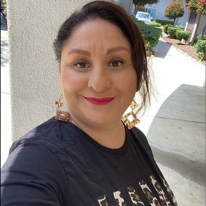 Meet your Posher, Violet